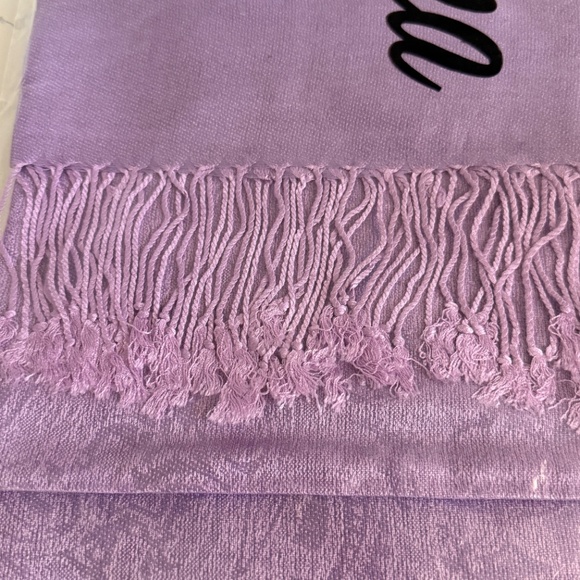 Pair of Cashmere and Silk Pashminas. Teal Blue and Lavender Purple. New in bag. - Picture 3 of 11